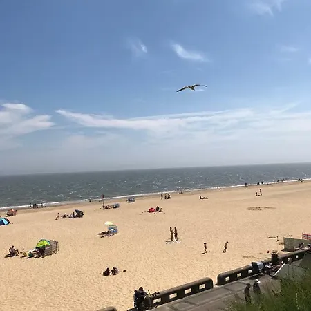 Вилла Coastal Retreat Лоустофт Экстерьер фото